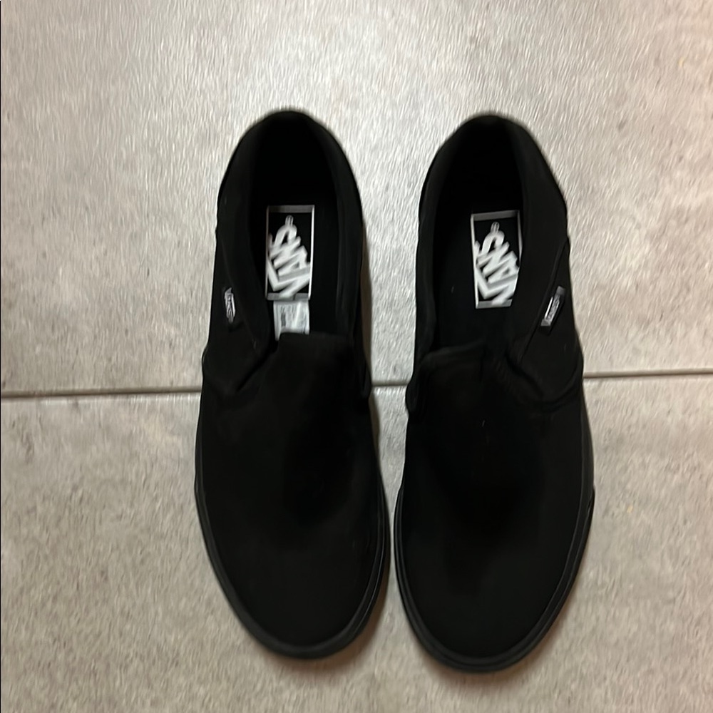 New Vans Women’s10/ Men’s 8.5 Black Slip-On Shoes